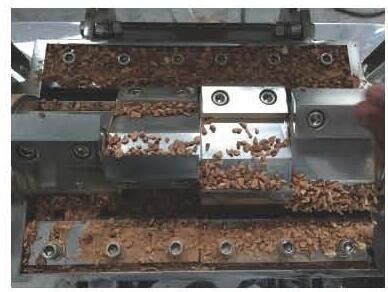 Mesin Pabrik Penggilingan Disesuaikan 3KW-11KW Mesin Penggiling Sayuran Untuk Bahan Makanan